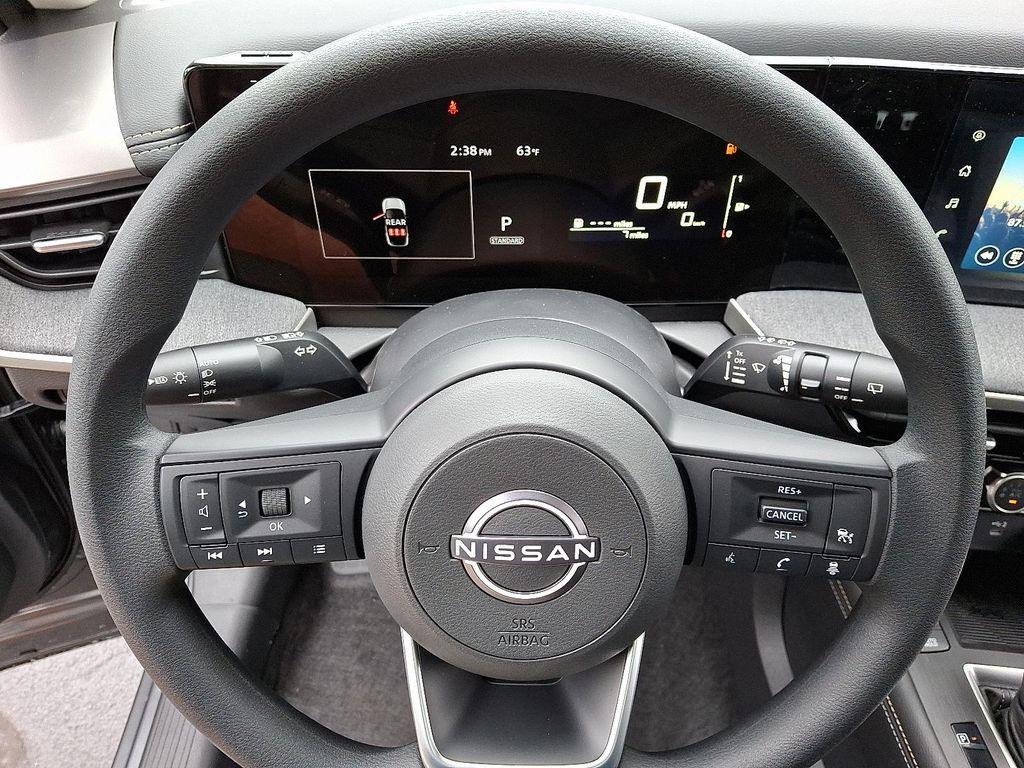 new 2025 Nissan Kicks car, priced at $29,225