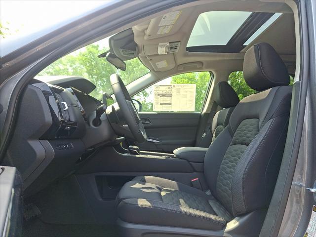 new 2025 Nissan Pathfinder car, priced at $45,865