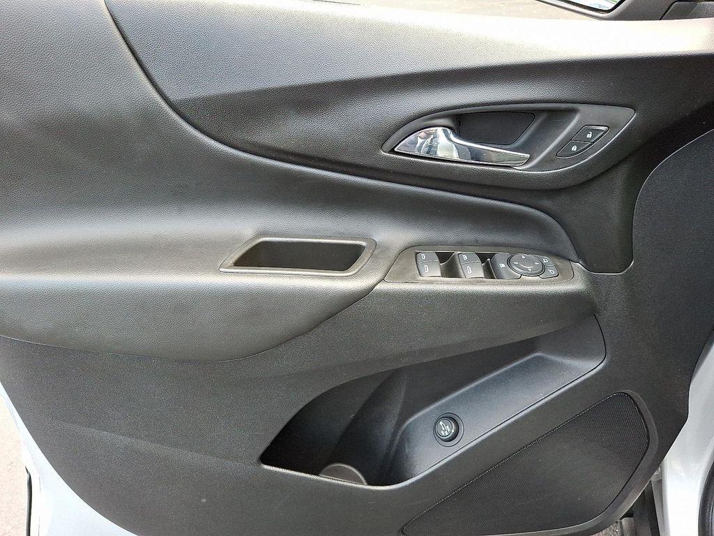 used 2022 Chevrolet Equinox car, priced at $22,000