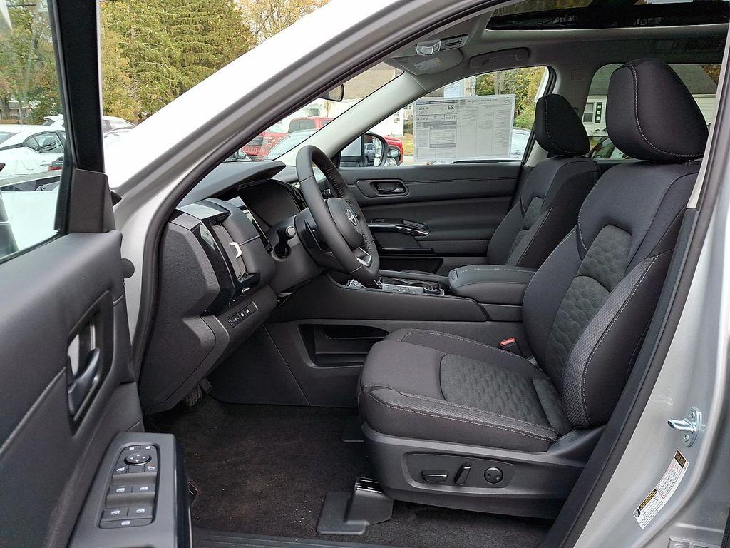 new 2025 Nissan Pathfinder car, priced at $44,375