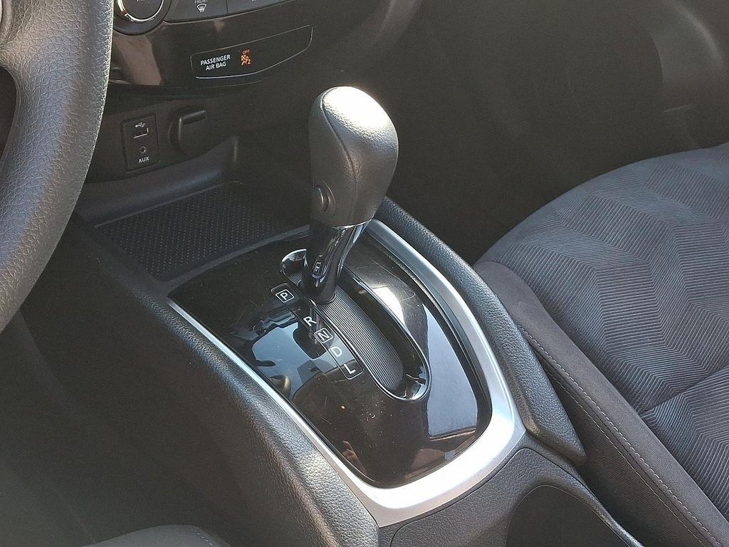 used 2016 Nissan Rogue car