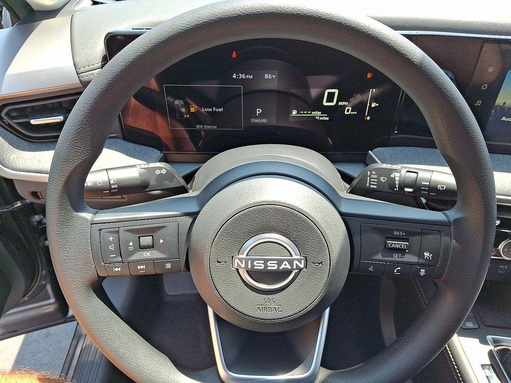 new 2025 Nissan Kicks car, priced at $29,025