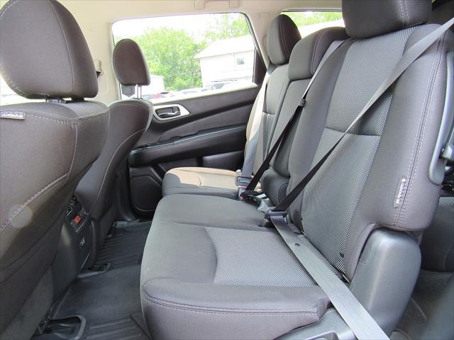 used 2020 Nissan Pathfinder car, priced at $20,000