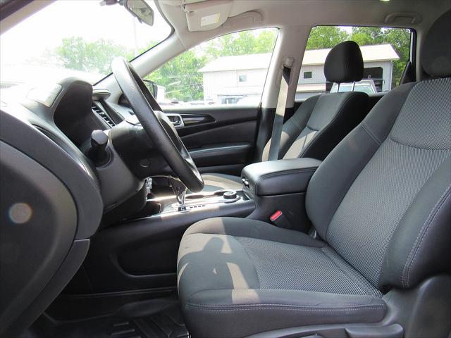 used 2020 Nissan Pathfinder car, priced at $20,000