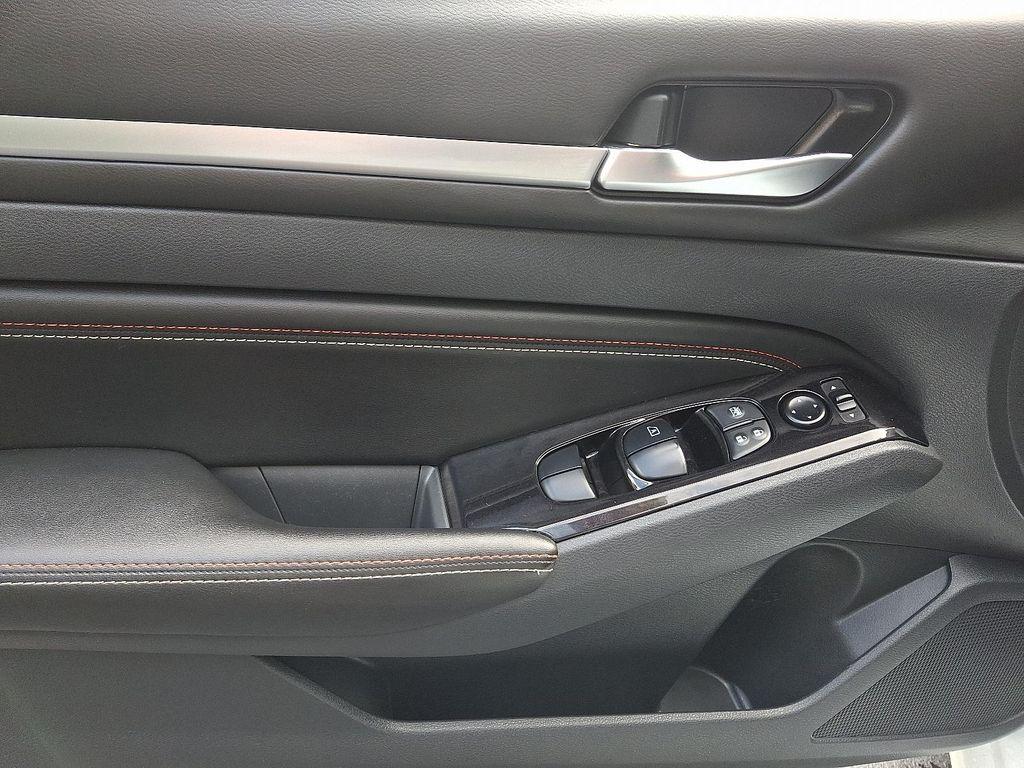 used 2023 Nissan Altima car, priced at $28,995
