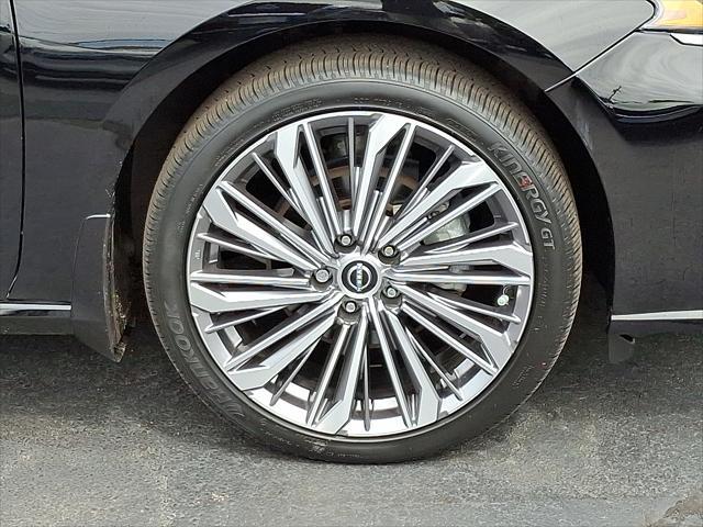 used 2023 Nissan Altima car, priced at $28,000