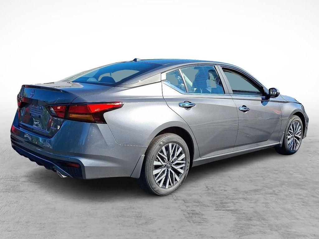 new 2025 Nissan Altima car, priced at $33,825