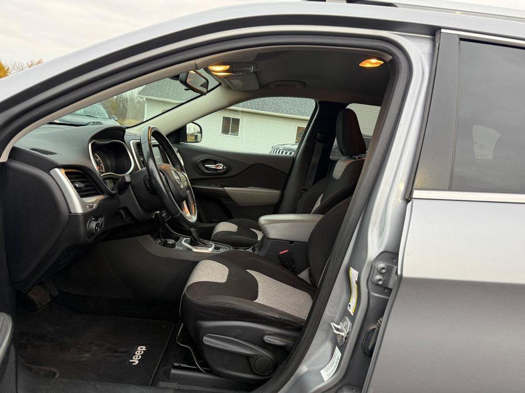 used 2014 Jeep Cherokee car, priced at $8,990