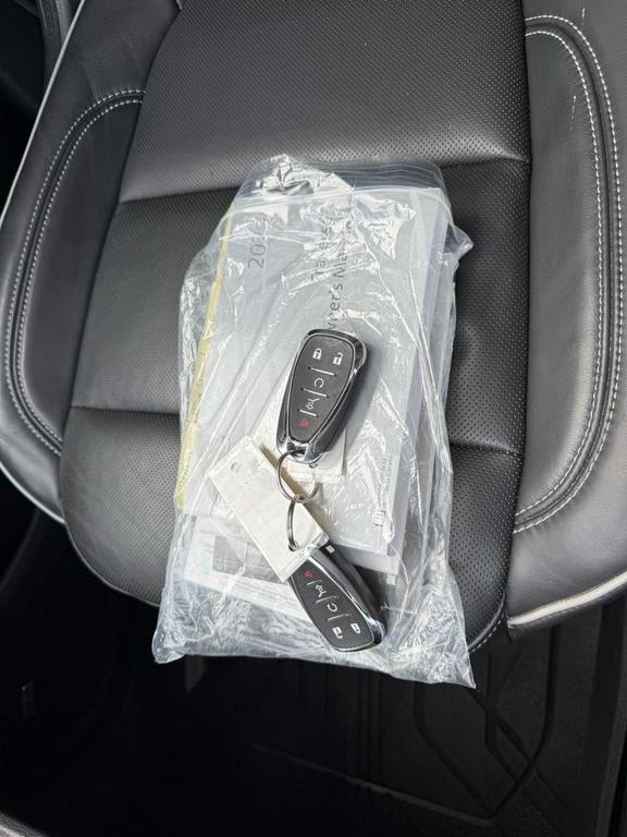 used 2020 Chevrolet Traverse car, priced at $13,990