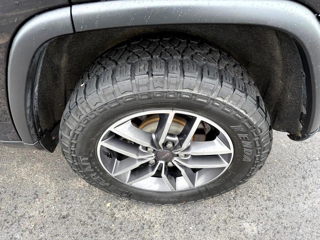 used 2019 Jeep Grand Cherokee car, priced at $14,990