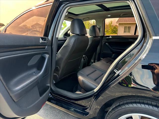 used 2014 Volkswagen Jetta SportWagen car, priced at $9,490