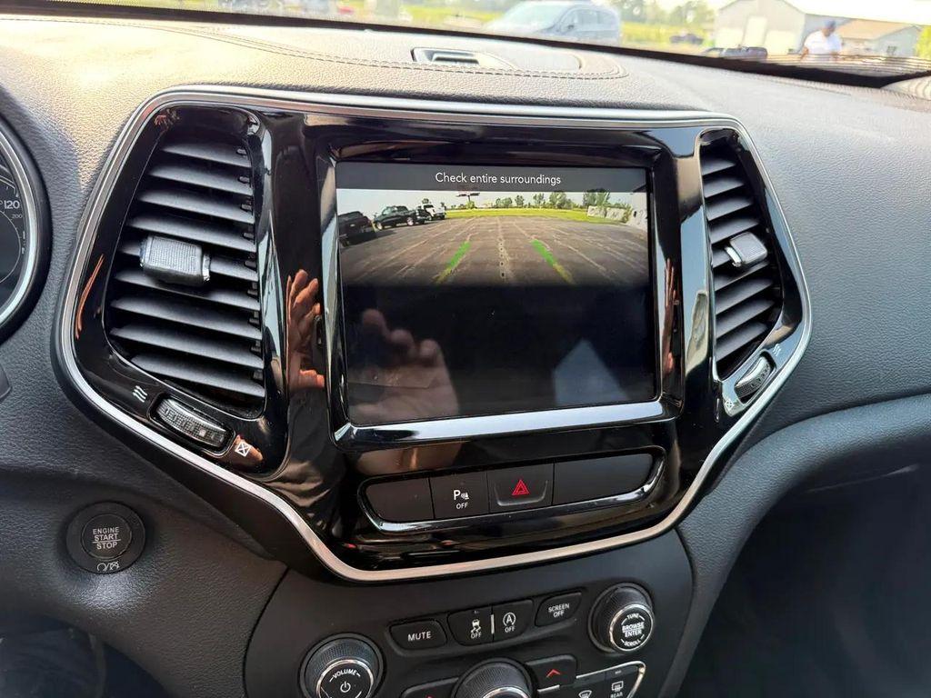 used 2019 Jeep Cherokee car, priced at $12,490
