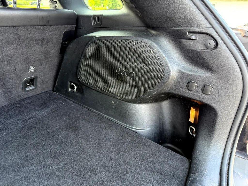 used 2019 Jeep Cherokee car, priced at $12,490