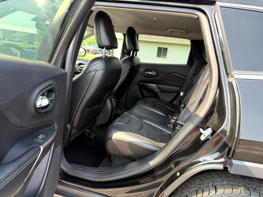 used 2019 Jeep Cherokee car, priced at $12,490