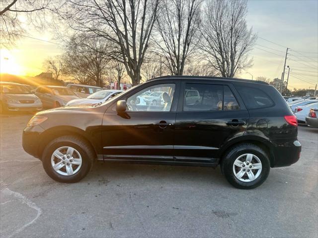 used 2009 Hyundai Santa Fe car, priced at $5,998