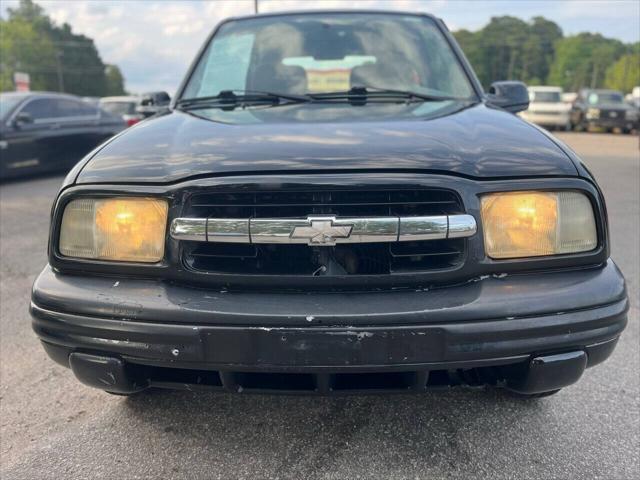 used 2000 Chevrolet Tracker car, priced at $3,998