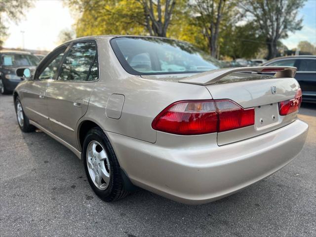 used 2000 Honda Accord car, priced at $5,500