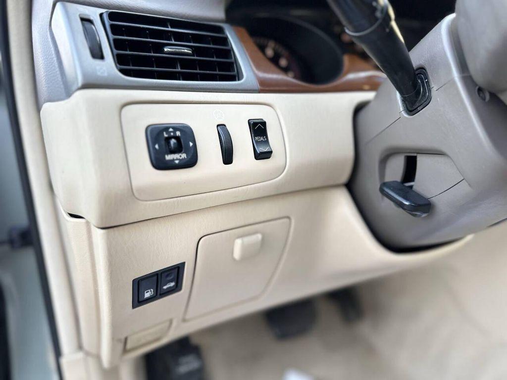 used 2006 Lexus ES 330 car, priced at $4,998