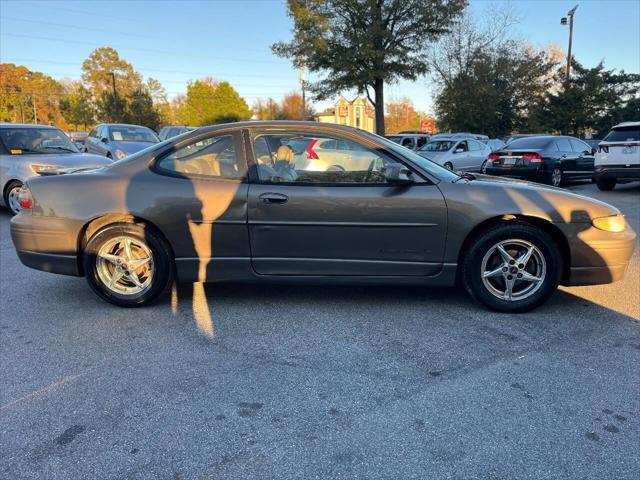 used 2000 Pontiac Grand Prix car, priced at $2,998