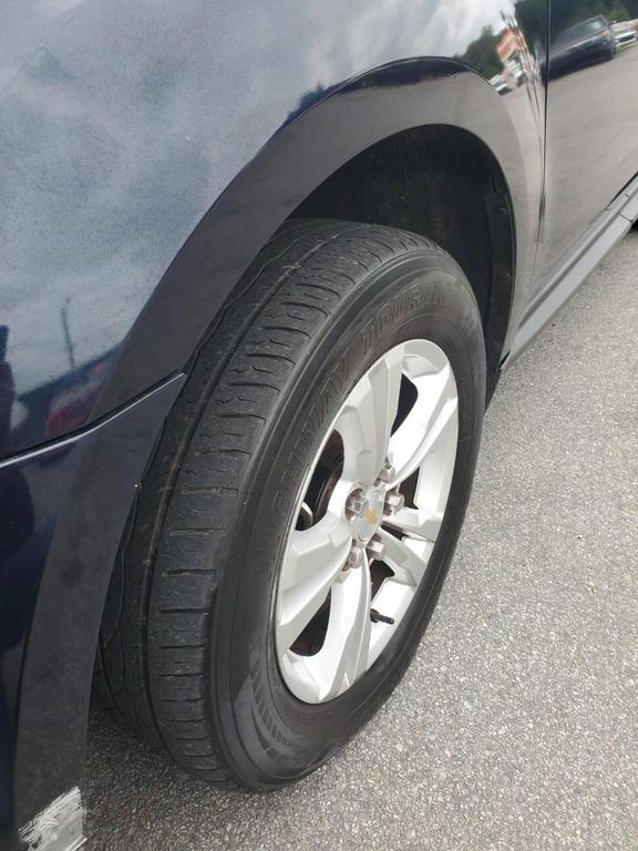 used 2015 Chevrolet Equinox car, priced at $3,900