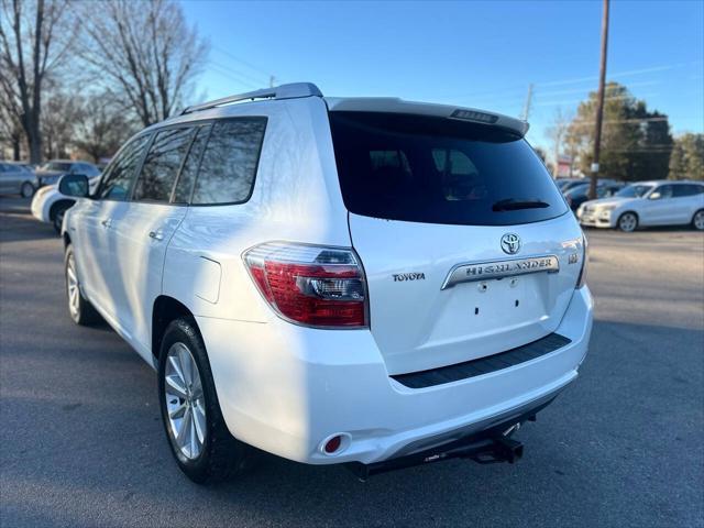 used 2009 Toyota Highlander Hybrid car, priced at $6,998