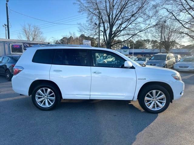 used 2009 Toyota Highlander Hybrid car, priced at $6,998