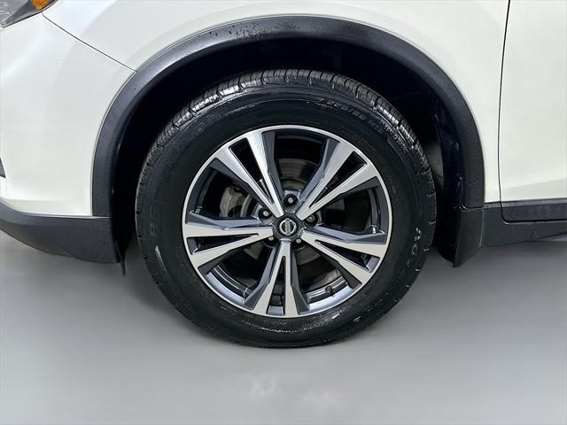 used 2019 Nissan Rogue car, priced at $13,247