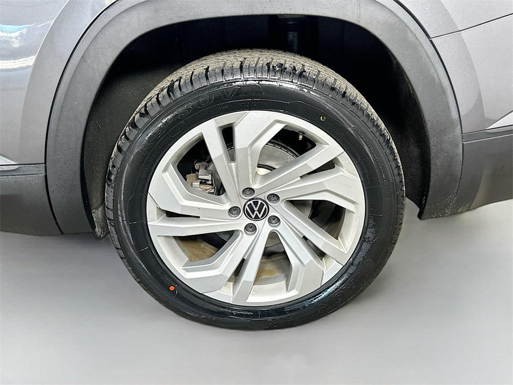 used 2021 Volkswagen Atlas car, priced at $17,990