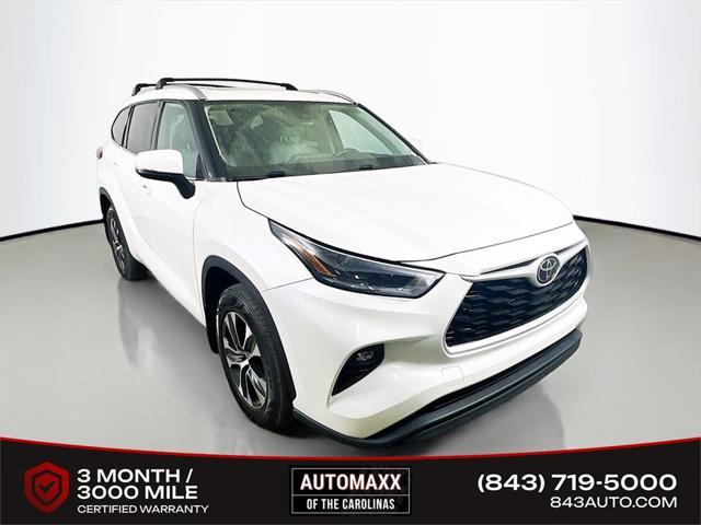used 2021 Toyota Highlander car, priced at $27,999