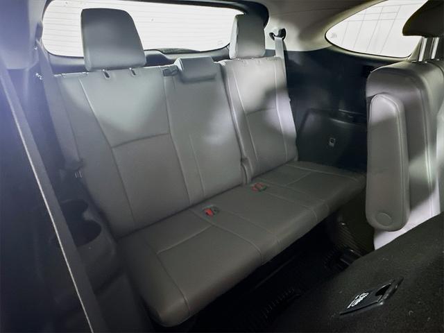 used 2021 Toyota Highlander car, priced at $27,500
