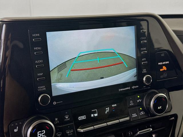 used 2021 Toyota Highlander car, priced at $27,999