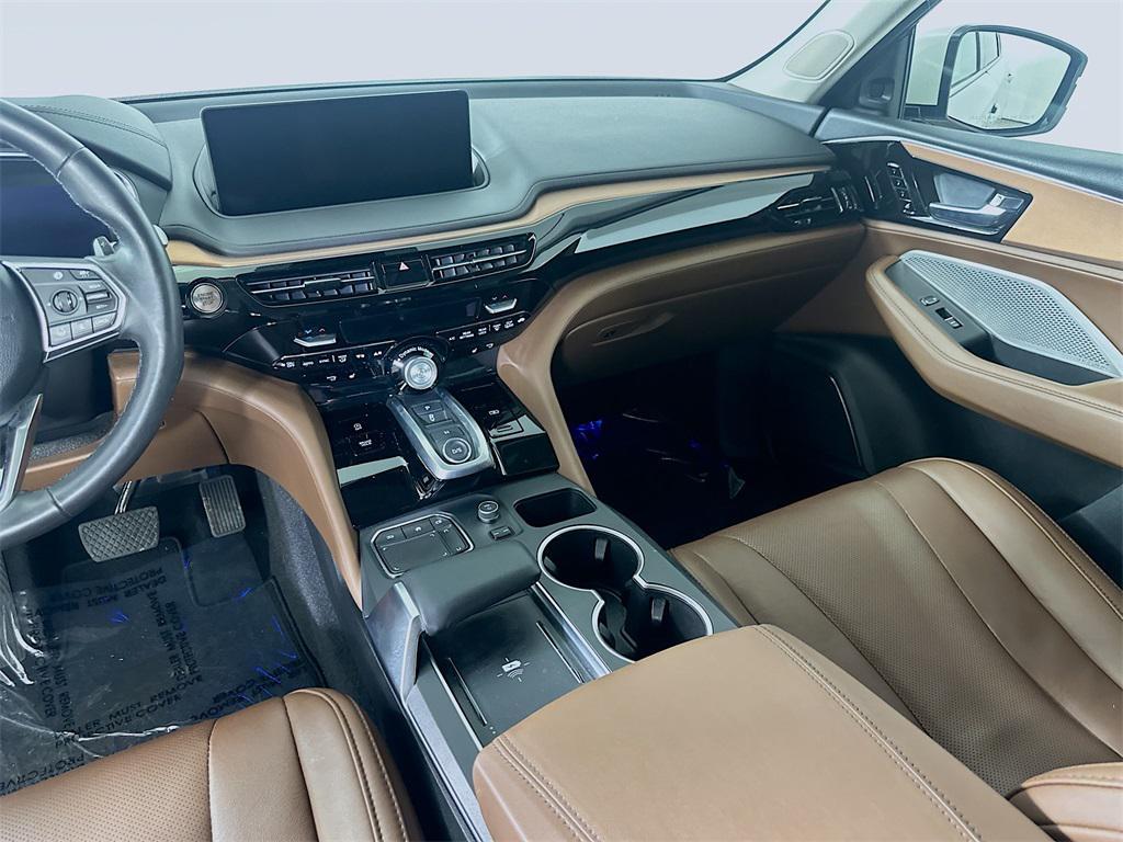 used 2024 Acura MDX car, priced at $44,400