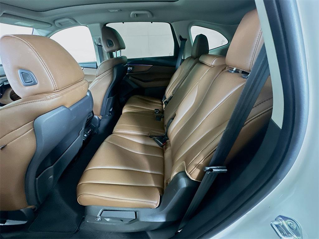 used 2024 Acura MDX car, priced at $44,400