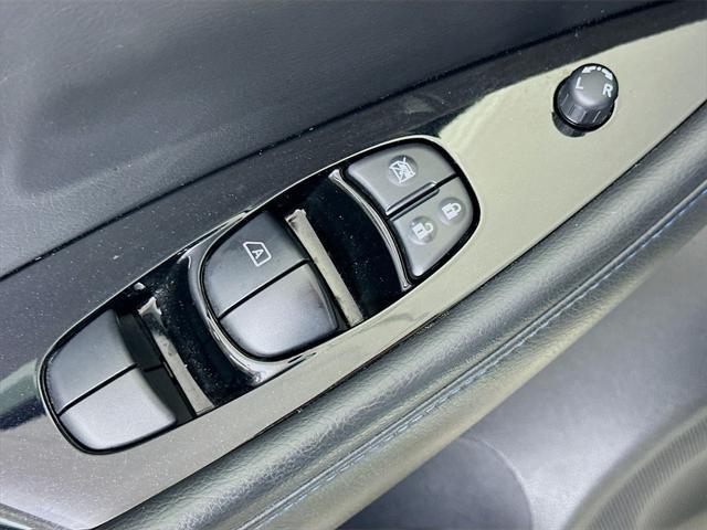 used 2021 Nissan Leaf car, priced at $15,989
