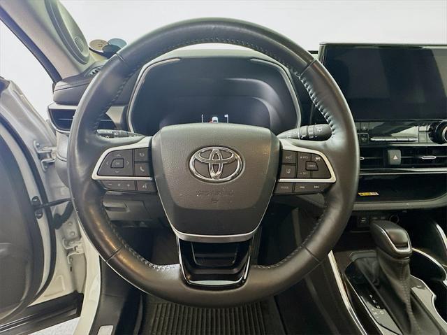 used 2023 Toyota Highlander car, priced at $35,565