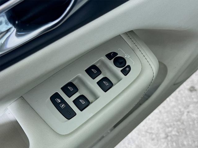 used 2023 Volvo XC60 car, priced at $34,900