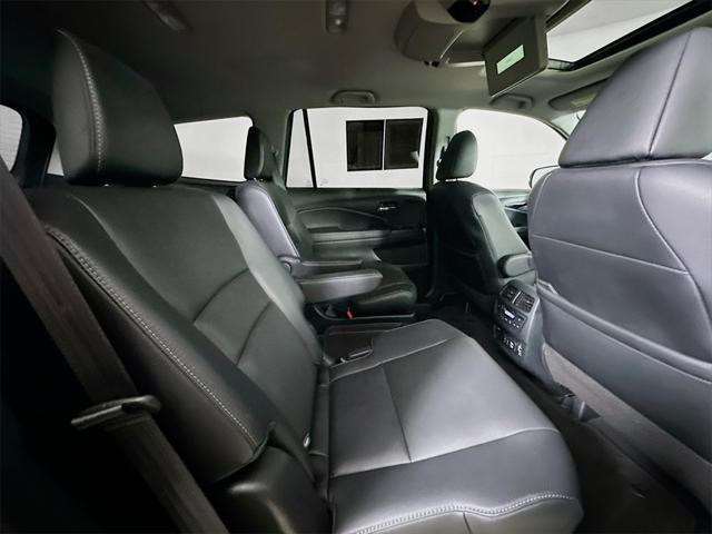 used 2022 Honda Pilot car, priced at $35,221