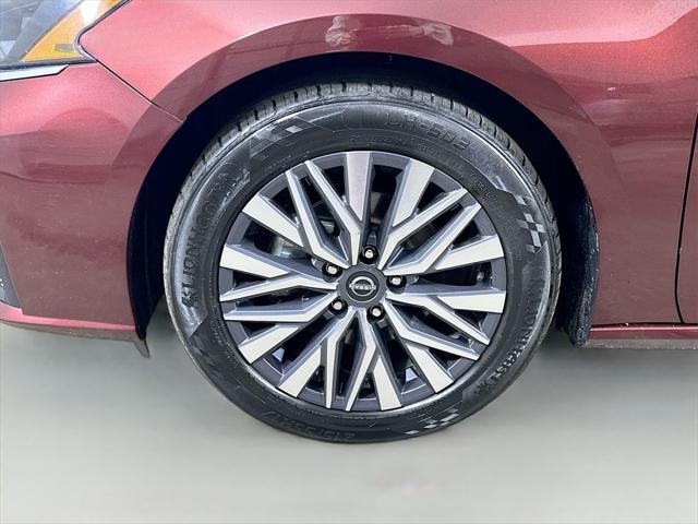 used 2023 Nissan Altima car, priced at $18,999