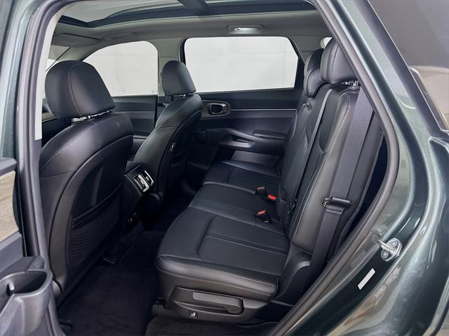 used 2023 Kia Sorento car, priced at $30,799