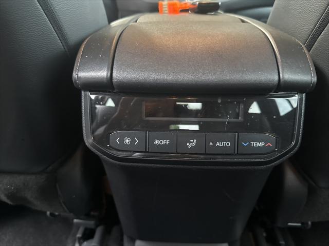 used 2024 Toyota Highlander car, priced at $41,499