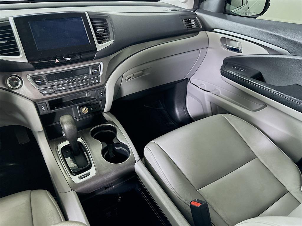 used 2016 Honda Pilot car, priced at $15,987