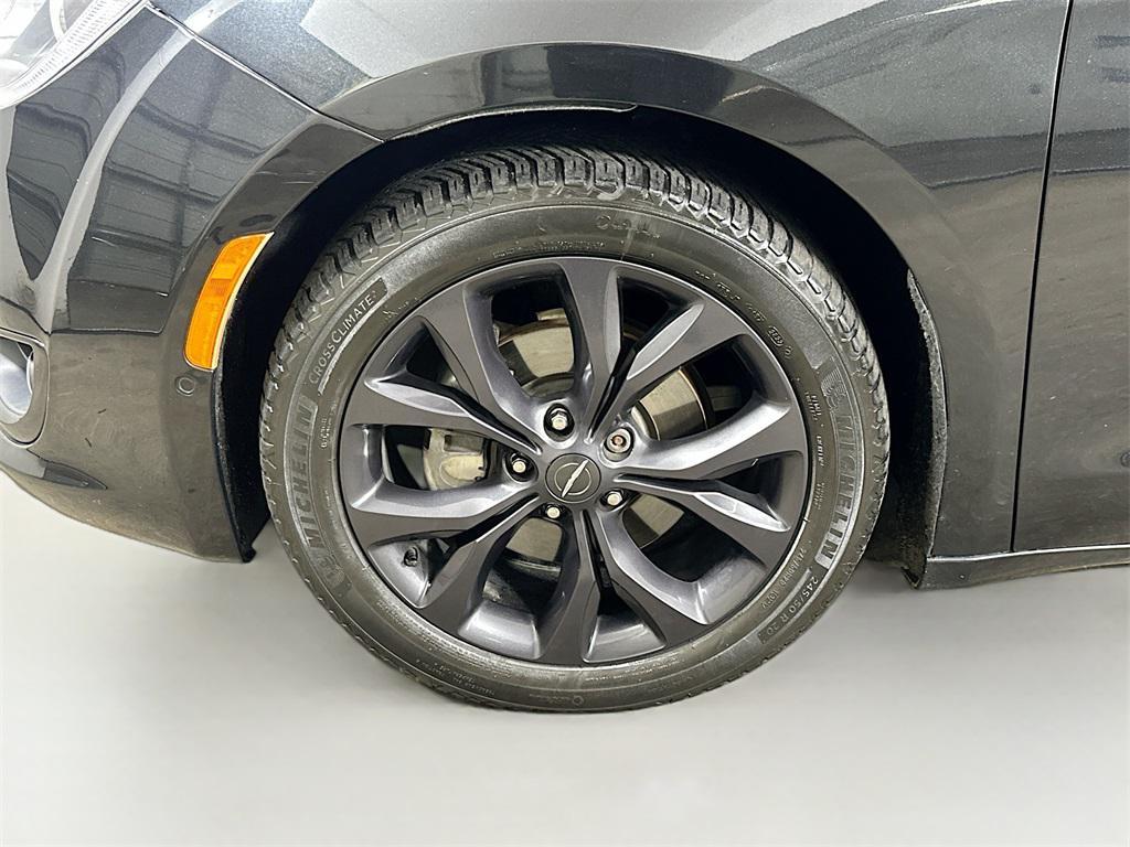 used 2020 Chrysler Pacifica car, priced at $21,515