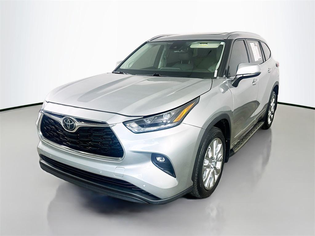 used 2021 Toyota Highlander car, priced at $30,755