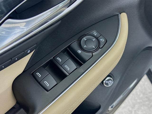 used 2025 Buick Envision car, priced at $34,242
