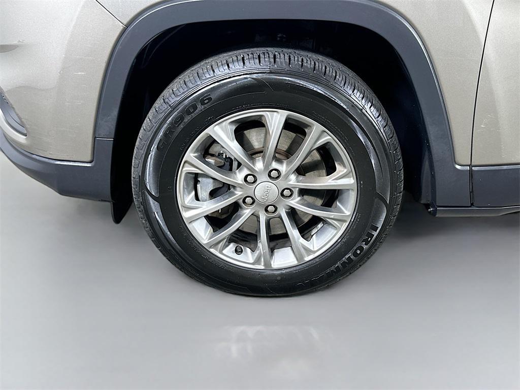 used 2019 Jeep Cherokee car, priced at $14,820