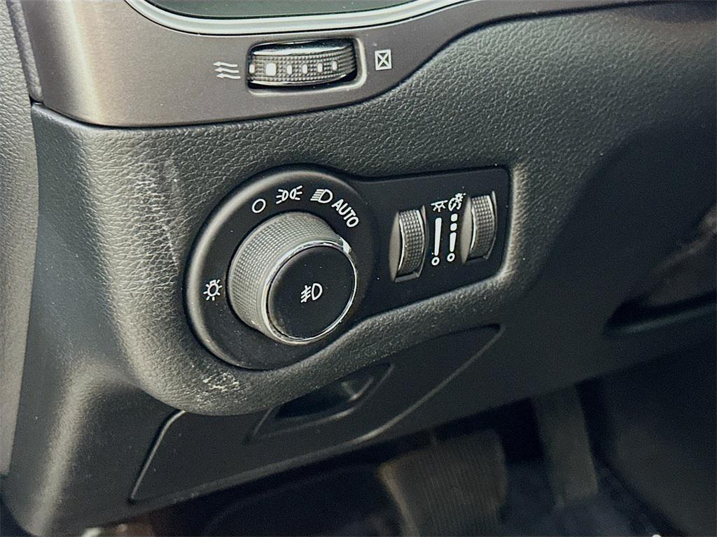 used 2019 Jeep Cherokee car, priced at $14,820