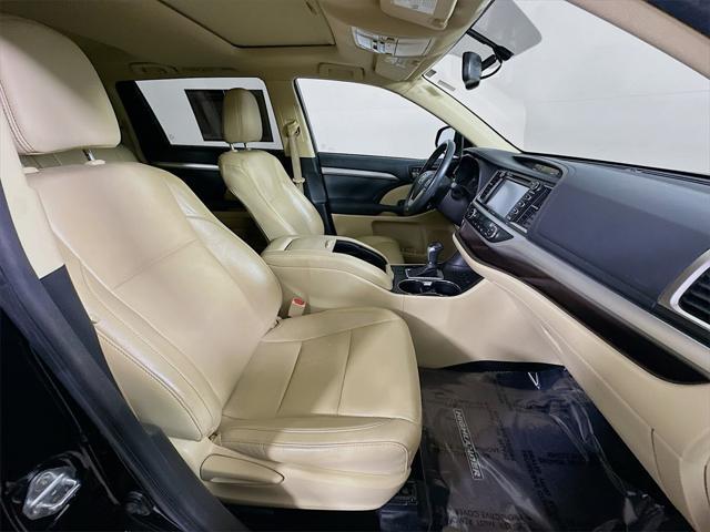 used 2016 Toyota Highlander car, priced at $17,995