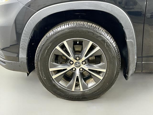 used 2016 Toyota Highlander car, priced at $17,995