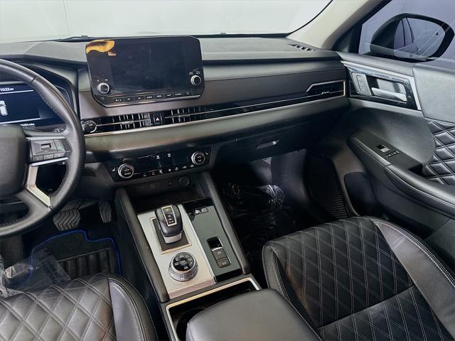 used 2023 Mitsubishi Outlander PHEV car, priced at $27,500