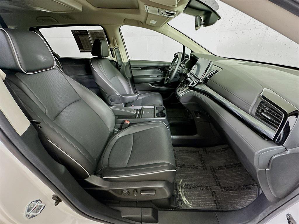 used 2025 Honda Odyssey car, priced at $44,500